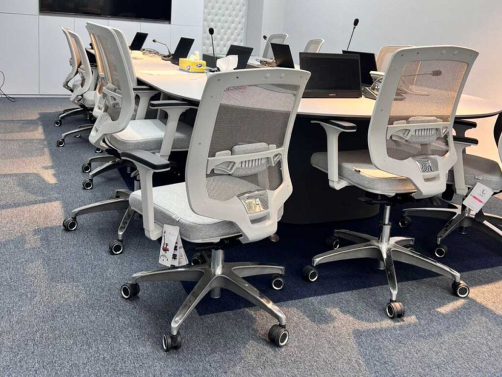 موکت تایل آنتی استاتیک