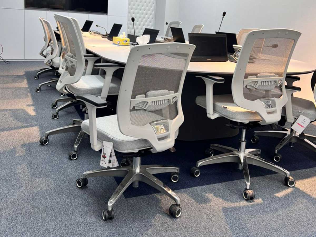 موکت تایل آنتی استاتیک